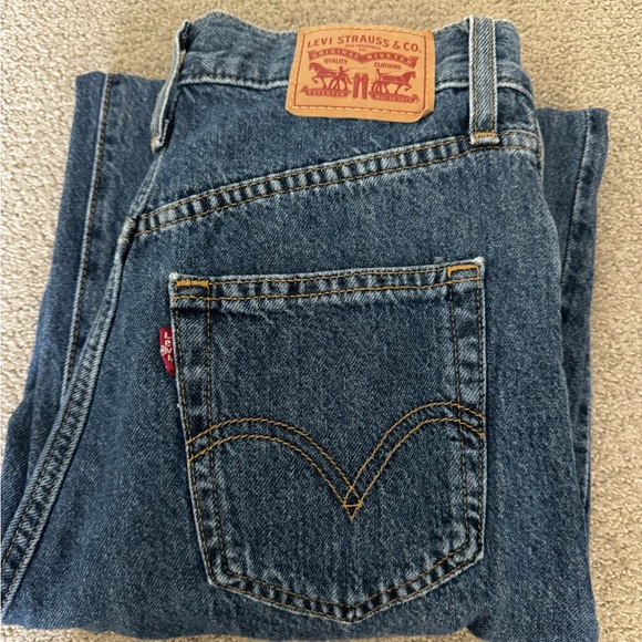 Levi Flare Jeans - Picture 1 of 3